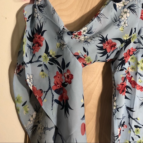 Ladies top - Picture 3 of 8